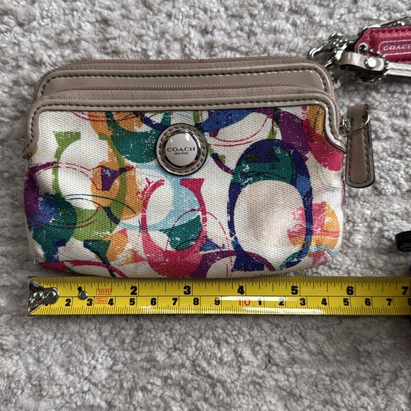 COACH Colorful Poppy with Taupe Patent Leather Details - Authentic- Gently Used - Picture 8 of 9